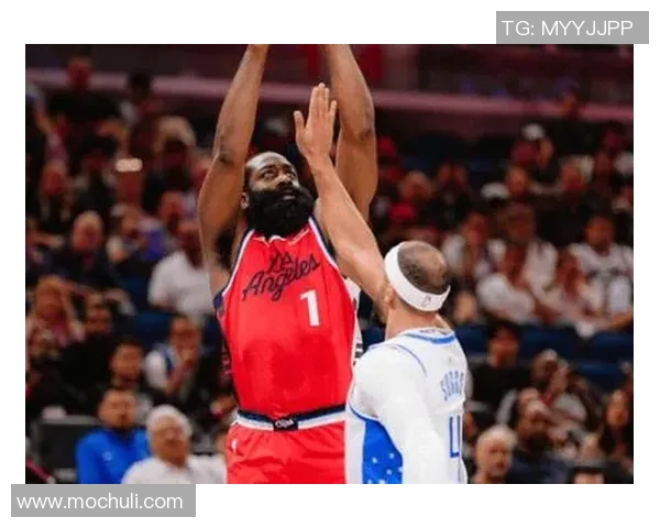 过去6场32+8+8!哈登三节空砍31+5+8,快船28分惨败,近10场仅1胜 过去6场32+8+8!哈登三节空砍31+5+8,快船28分惨败,近10场仅1胜