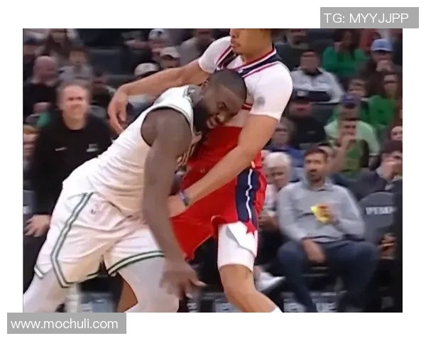 布朗:夺冠和努力卫冕这2年压力太大导致了脱发 还会继续蹭人身上 布朗:夺冠和努力卫冕这2年压力太大导致了脱发 还会继续蹭人身上