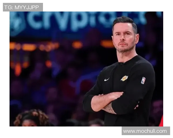 湖人88-103快船1喜3忧！东契奇太上头，替补拉胯，雷迪克用人被批