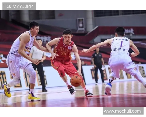 五人得分上双的上海男篮以95-85逆转吉林男篮，首战告捷！