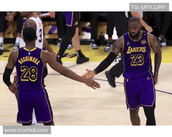 雷迪克：八村塁预计将缺席几场比赛，有望在下周内回归