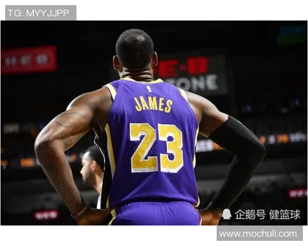 比肩传奇，魔术队保罗·班切罗带队击败湖人队时砍下36分